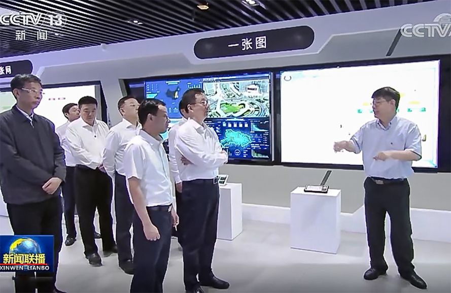 韩正副总理调研武汉导航院_副本.jpg